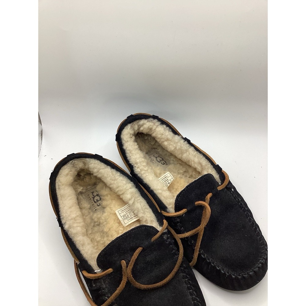 UGG Australia Dakota Sheepskin Moccasin Slippers Suede 5612 Women's Size 8 Black